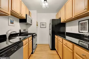 3060 16th St NW, Washington, DC 20009 - Photo 13