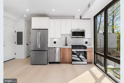 2504 41st Street NW #3, Washington, DC 20007 - Photo 7
