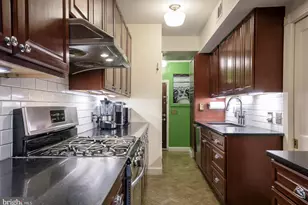 721 12th St SE, Washington, DC 20003 - Photo 7