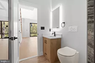 2504 41st St NW, Washington, DC 20007 - Photo 15