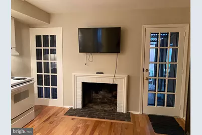 339 SE 11th Street SE, Washington, DC 20003 - Photo 7