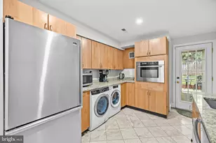 644 E St SE, Washington, DC 20003 - Photo 11
