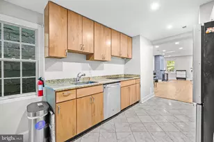 644 E St SE, Washington, DC 20003 - Photo 13