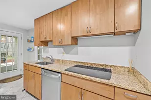 644 E St SE, Washington, DC 20003 - Photo 9