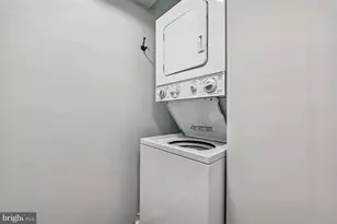 1953 Calvert St NW, Washington, DC 20009 - Photo 15