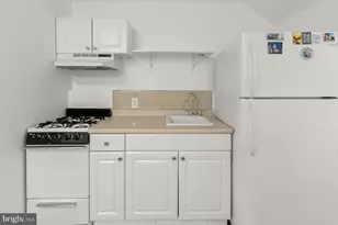 3650 Alton Pl NW, Washington, DC 20008 - Photo 23