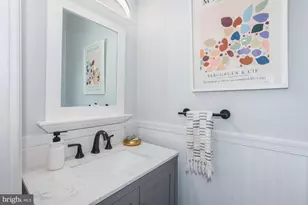 420 4th St SE, Washington, DC 20003 - Photo 17
