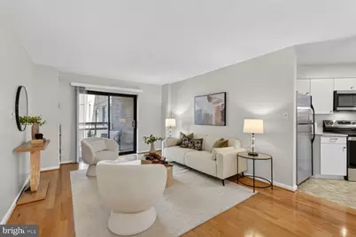 2111 Wisconsin Avenue NW #210, Washington, DC 20007 - Photo 5