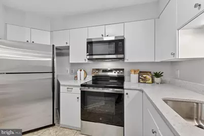 2111 Wisconsin Avenue NW #210, Washington, DC 20007 - Photo 11