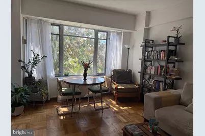1711 Massachusetts Avenue NW #301, Washington, DC 20036 - Photo 1