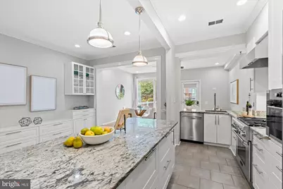 2305 38th Street NW, Washington, DC 20007 - Photo 9