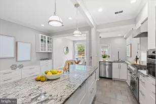 2305 38th St NW, Washington, DC 20007 - Photo 9