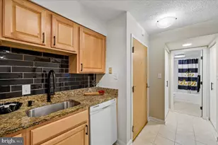 2111 Wisconsin Ave NW, Washington, DC 20007 - Photo 13