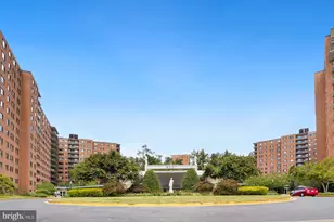 4201 Cathedral Ave NW, Washington, DC 20016 - Photo 39