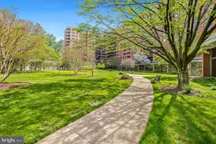 4201 Cathedral Ave NW, Washington, DC 20016 - Photo 25