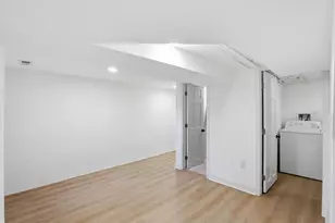 2111 4th St NE, Washington, DC 20002 - Photo 21