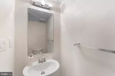 1527 K Street SE, Washington, DC 20003 - Photo 5