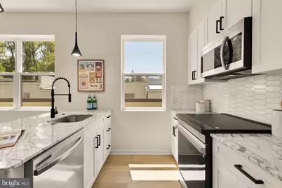 2606 41st Street NW #7, Washington, DC 20007 - Photo 5