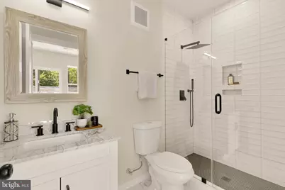 2606 41st Street NW #7, Washington, DC 20007 - Photo 11