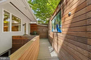 2347 Ashmead Pl NW, Washington, DC 20009 - Photo 51