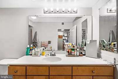 631 D Street NW #731, Washington, DC 20004 - Photo 25
