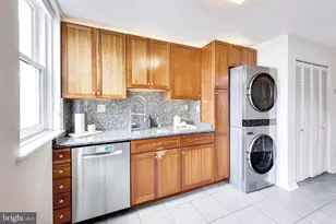 1332 Emerald St NE, Washington, DC 20002 - Photo 13