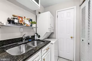 473 Ridge St NW, Washington, DC 20001 - Photo 17