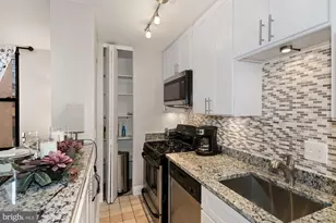 1260 21st St NW, Washington, DC 20036 - Photo 15