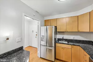 700 7th St SW, Washington, DC 20024 - Photo 3