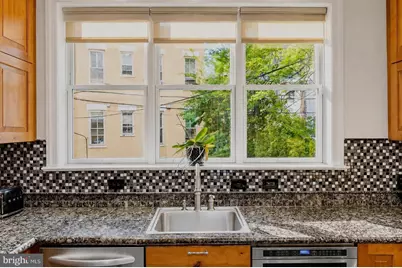 319 C Street SE, Washington, DC 20003 - Photo 17