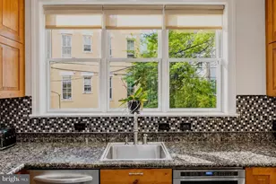 319 C St SE, Washington, DC 20003 - Photo 17
