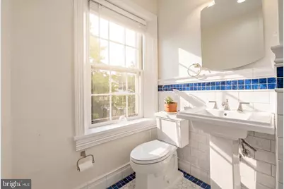 319 C Street SE, Washington, DC 20003 - Photo 43