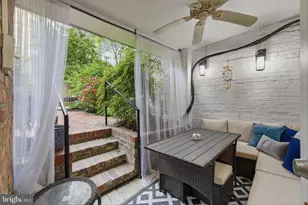 319 C St SE, Washington, DC 20003 - Photo 43