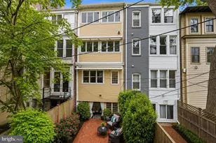 319 C St SE, Washington, DC 20003 - Photo 45