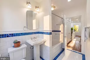 319 C St SE, Washington, DC 20003 - Photo 39