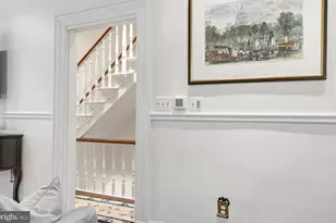 319 C St SE, Washington, DC 20003 - Photo 19