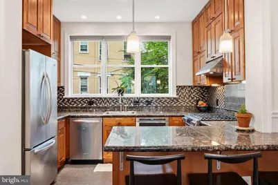 319 C Street SE, Washington, DC 20003 - Photo 17