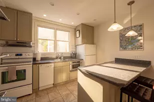 319 C St SE, Washington, DC 20003 - Photo 49