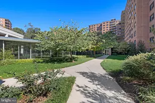 4201 Cathedral Ave NW, Washington, DC 20016 - Photo 35