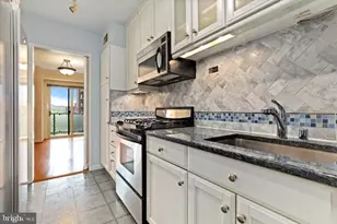 4201 Cathedral Ave NW, Washington, DC 20016 - Photo 9