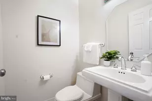1616 Beekman Pl NW, Washington, DC 20009 - Photo 9