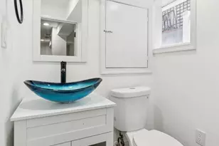 2105 4th St NE, Washington, DC 20002 - Photo 27