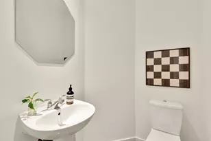 626 Regent Pl NE, Washington, DC 20017 - Photo 9