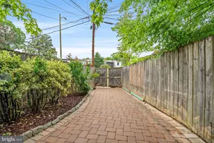 1426 Massachusetts Ave SE, Washington, DC 20003 - Photo 15