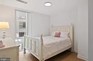 37 L St SE, Washington, DC 20003 - Photo 5