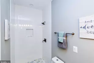 35 T St NW, Washington, DC 20001 - Photo 9