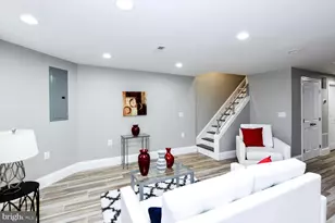35 T St NW, Washington, DC 20001 - Photo 15