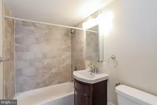 240 M St SW, Washington, DC 20024 - Photo 13