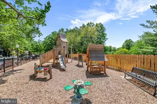 955 26th St NW, Washington, DC 20037 - Photo 27