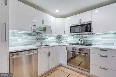 26 T Street NE #A, Washington, DC 20002 - Photo 9